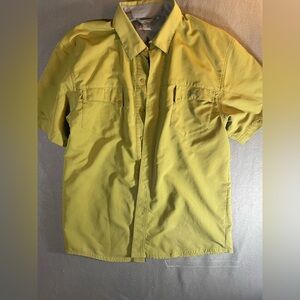 Under Armour The New Prototype Men's Green Short Sleeve Button-Up Polyester